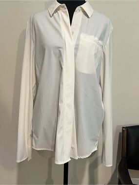 Women’s White Long-Sleeve Button-Down Shirt — Classic Tailored Fit